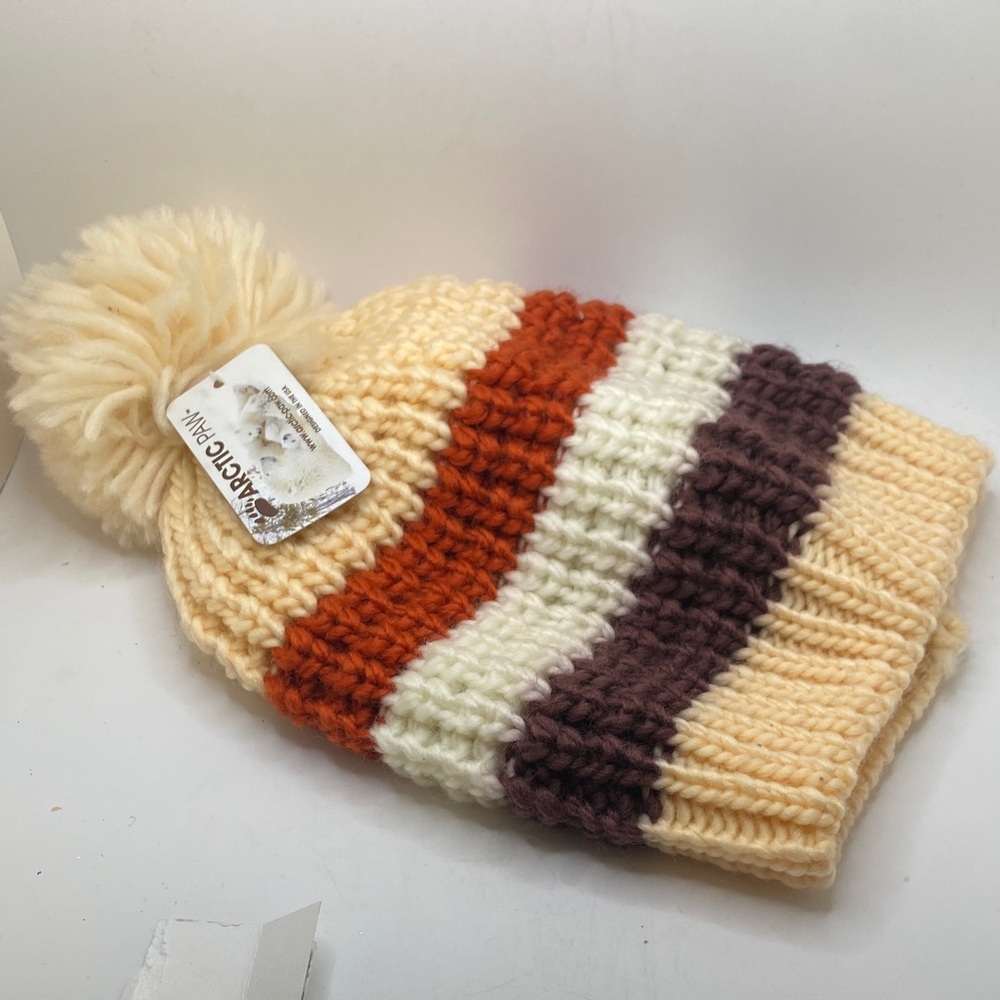 The Arctic Paw cotton & Acrylic beanie hat with pompom